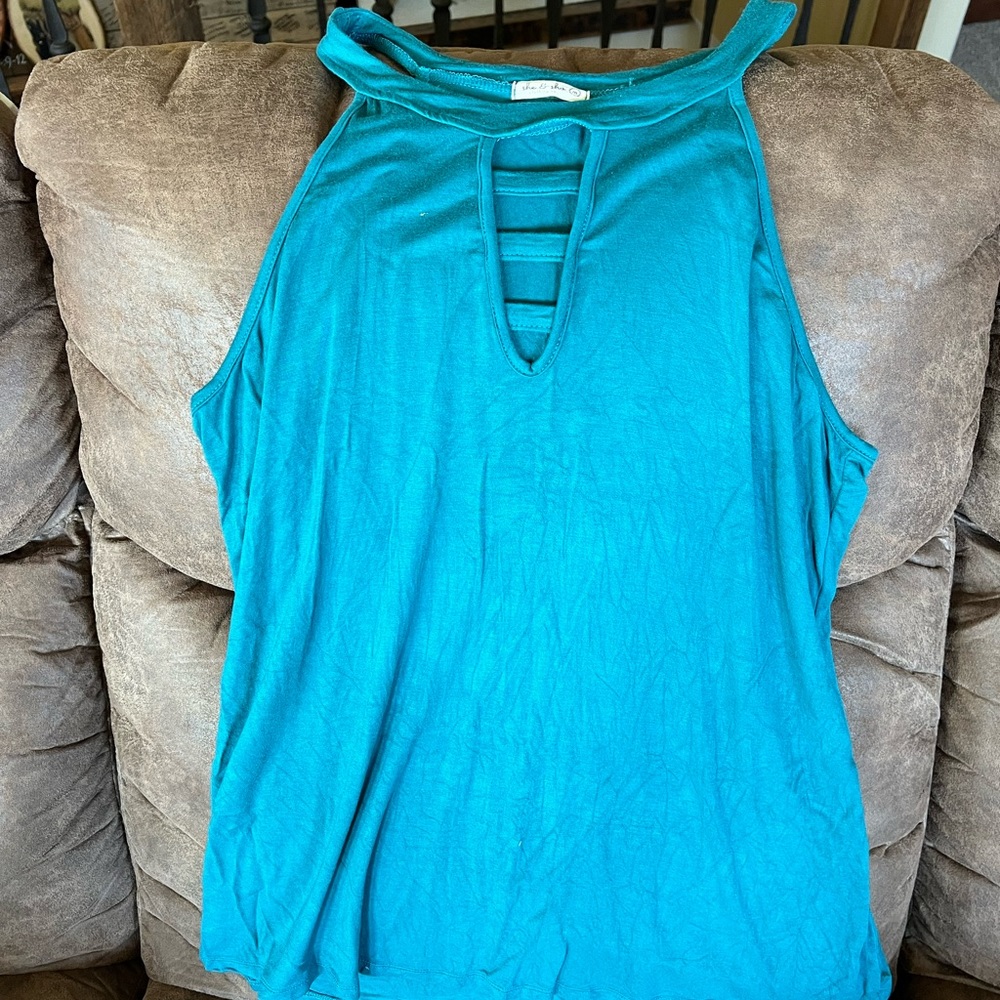 She & Sho tank -size M